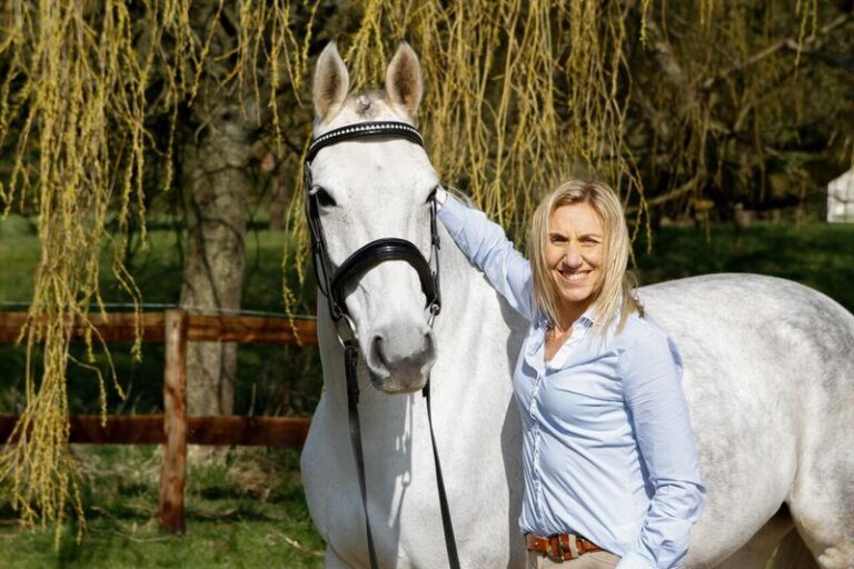 Vote for Lisa! UK Coaching Hero Finalist